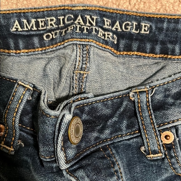 American Eagle Women’s “Boy Crop Stretch” Cropped Jeans - Picture 2 of 4